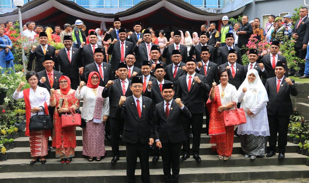 8 Fraksi di DPRD Medan Ditetapkan 8 Fraksi di DPRD Medan Ditetapkan