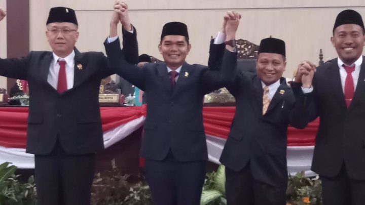 Empat Pimpinan DPRD Medan Disahkan