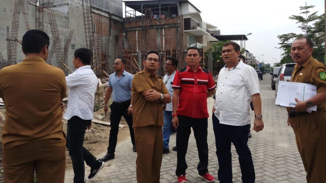 Bangunan Hotel Royal Grand Central Sarat Penyimpangan Bangunan Hotel Royal Grand Central Sarat Penyimpangan