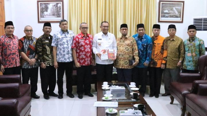 Akhyar Dukung Pengembangan UINSU