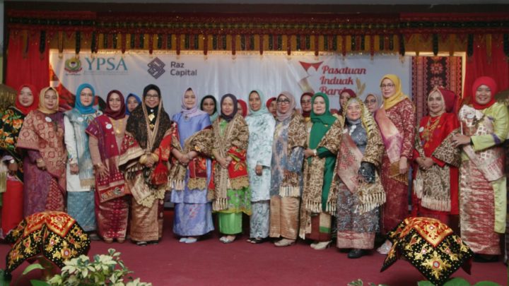 Plt. Ketua TP PKK Kota Medan Hadiri Pelantikan Pasatuan Induak Bareh