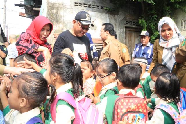 Plt. Walikota Medan Tinjau Posyandu Di Pekan Labuhan