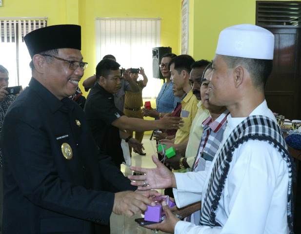 Akhyar Ajak FKUB Beri Edukasi Tentang Covid 19 Kepada Masyarakat Akhyar Ajak FKUB Beri Edukasi Tentang Covid 19 Kepada Masyarakat