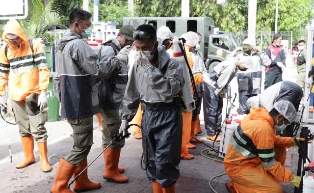 Tim Gugus Tugas Covid 19 Kembali Semprot Pemukiman Padat Penduduk di Belawan