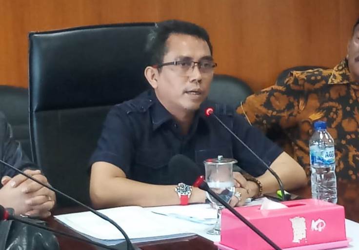 DPRD Dorong Pemko Respon Keluhan Warga Soal Air Bersih DPRD Dorong Pemko Respon Keluhan Warga Soal Air Bersih