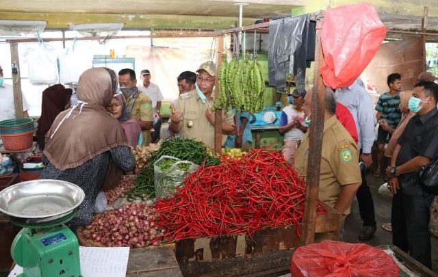 Akhyar Minta Masyarakat Tetap Tenang, Tak Ada Penutupan Pasar