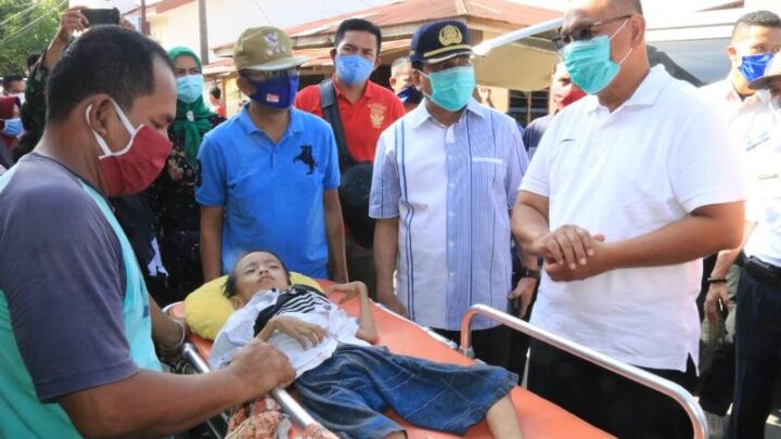 Akhyar Kunjungi Anak Kurang Gizi