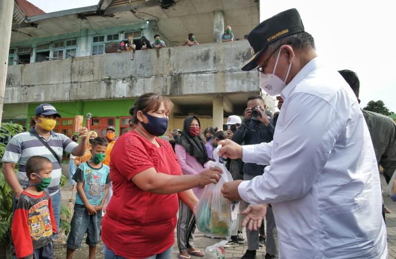 Akhyar Ingatkan Warga Kampung KB Tetap Gunakan Masker