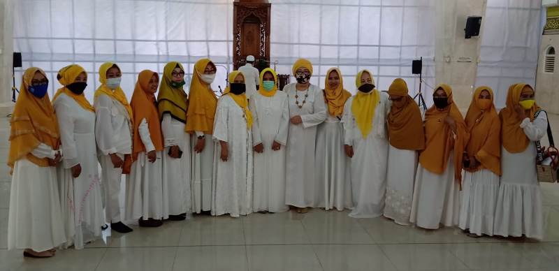 Ketua TP PKK Medan Ajak Kaum Ibu Jadi Garda Terdepan Disiplin Protokol Kesehatan Covid-19 Ketua TP PKK Medan Ajak Kaum Ibu Jadi Garda Terdepan Disiplin Protokol Kesehatan Covid-19