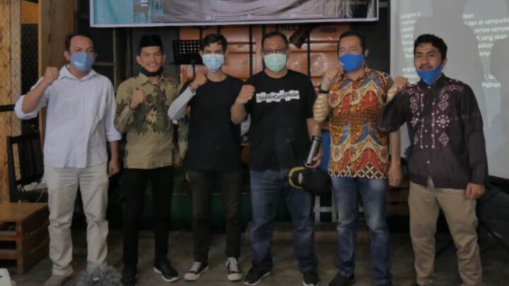 Buka Workshop Pembuatan Pot Mini, Akhyar: Terus Gali Kemampuan dan Asah Kreatifitas