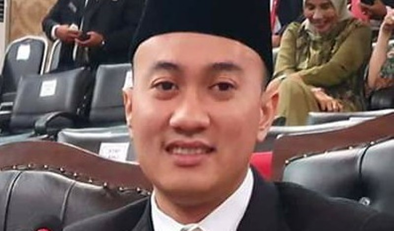 Ketua Komisi III Sesali Restoran Uncle K Diduga Tunggak Pajak Miliaran Ketua Komisi III Sesali Restoran Uncle K Diduga Tunggak Pajak Miliaran