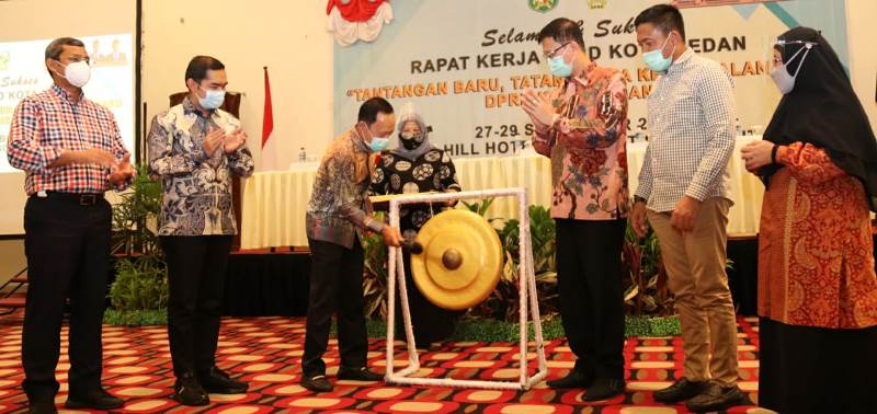 Pjs Wali Kota Buka Raker DPRD Kota Medan Pjs Wali Kota Buka Raker DPRD Kota Medan