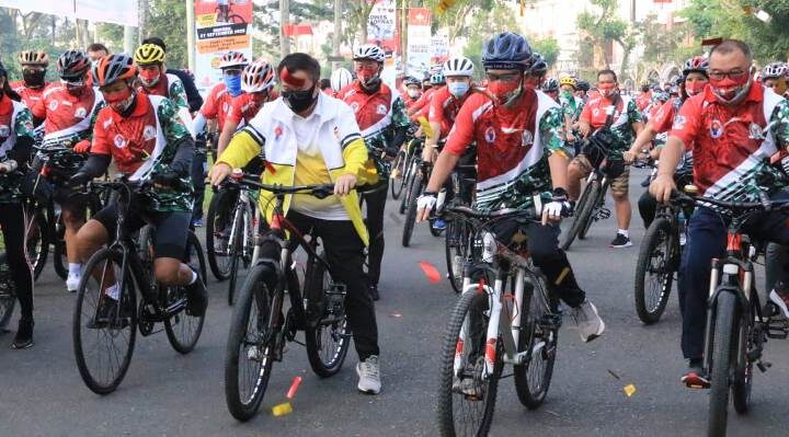 Pjs. Walikota Medan Ajak Peserta Gowes Haornas Jaga Imunitas Tubuh