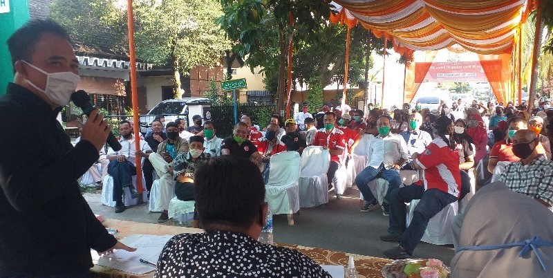 Sejumlah Masalah Dikeluhkan Warga Ke Anggota DPRD Medan Hendra DS Sejumlah Masalah Dikeluhkan Warga Ke Anggota DPRD Medan Hendra DS