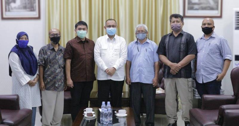 Akhyar Terima Kunjungan Rumah Aspirasi Romo Center Akhyar Terima Kunjungan Rumah Aspirasi Romo Center