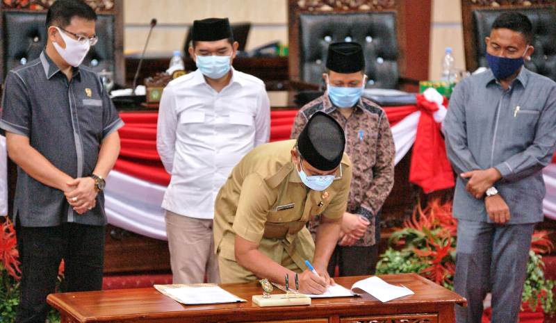 R-APBD Kota Medan TA 2021 Rp. 5 Triliun Lebih R-APBD Kota Medan TA 2021 Rp. 5 Triliun Lebih