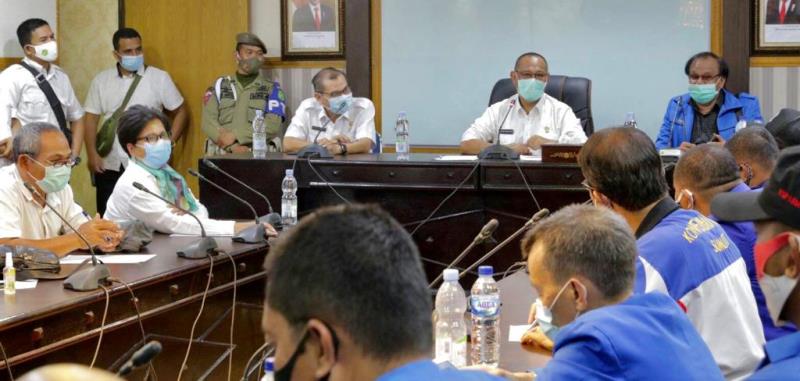 Akhyar Terima Aspirasi Buruh SPSI Kota Medan Akhyar Terima Aspirasi Buruh SPSI Kota Medan