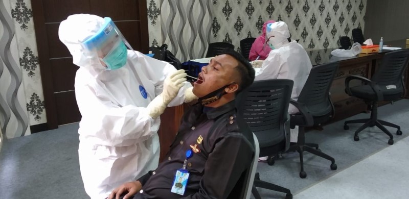 Antisipasi Covid-19, Sekretariat DPRD Medan Test Swab Massal Antisipasi Covid-19, Sekretariat DPRD Medan Test Swab Massal