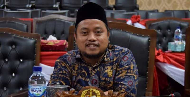 Ganggu Lalin dan Pejalan Kaki, Dishub Diminta Perhatikan Halte Trans Metro Ganggu Lalin dan Pejalan Kaki, Dishub Diminta Perhatikan Halte Trans Metro