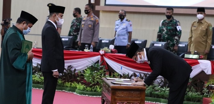 Fraksi Gerindra Terima Pencabutam Perda Pinjaman Daerah Dengan Sejumlah Catatan Fraksi Gerindra Terima Pencabutam Perda Pinjaman Daerah Dengan Sejumlah Catatan