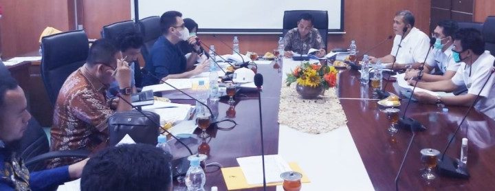 Pinggiran DAS Rawan Longsor, Komisi II Minta Dinas LH Medan Lakukan Reboisasi