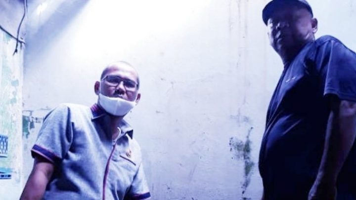 Antonius Tumanggor Tinjau Rumah Tak Layak Huni di Karang Berombak