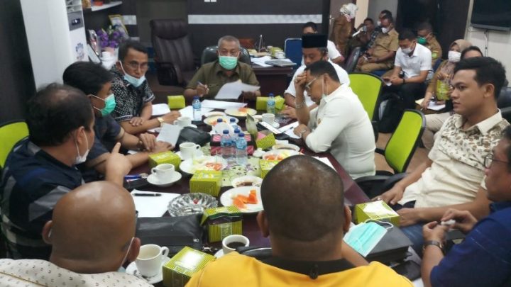 Komisi IV Soroti Kinerja Kadis Kebersihan dan Pertamanan Soal TPU dan Sampah