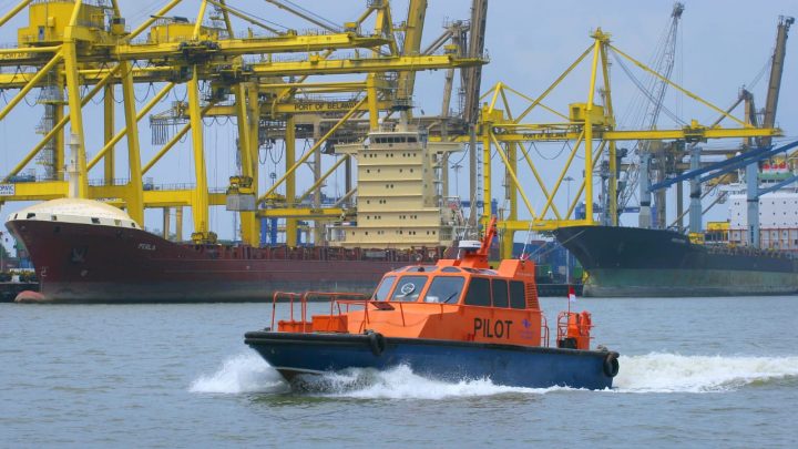 Pelindo 1 Pacu Bisnis Marine Service