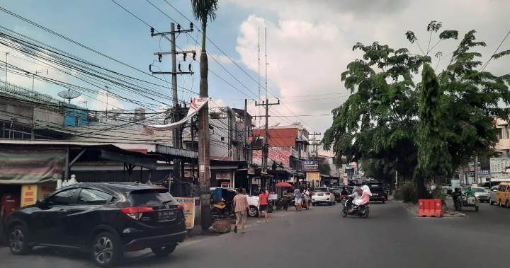 Akibatkan Kemacetan, Tertibkan Parkir di Simpang Jalan Alfalah