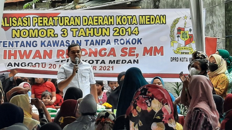 Sosper Nomor 3/ 2014, Ihwan Ritonga Ingatkan Warga Jangan Merokok di Fasum Sosper Nomor 3/ 2014, Ihwan Ritonga Ingatkan Warga Jangan Merokok di Fasum