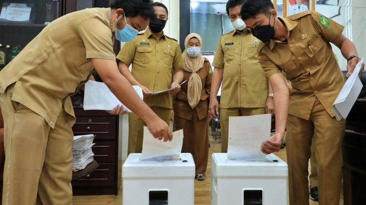 Pemko Medan Musnahkan 4.867 Arsip BKDPSDM