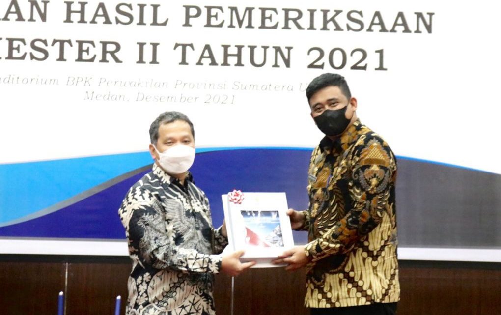 Bobby Nasution Terima LHP Semester II Tahun 2021 dari BPK Sumut