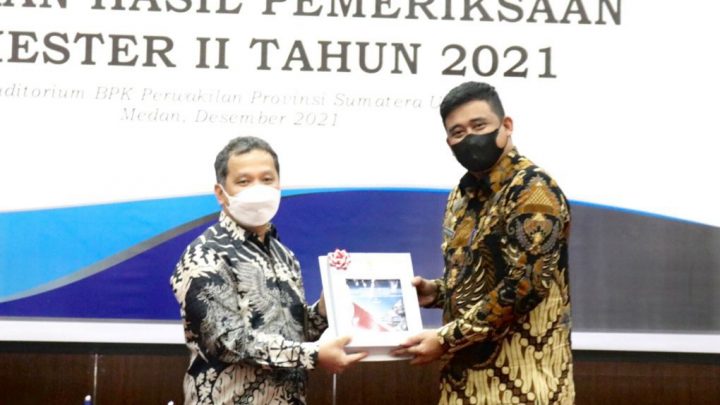 Bobby Nasution Terima LHP Semester II Tahun 2021 dari BPK Sumut