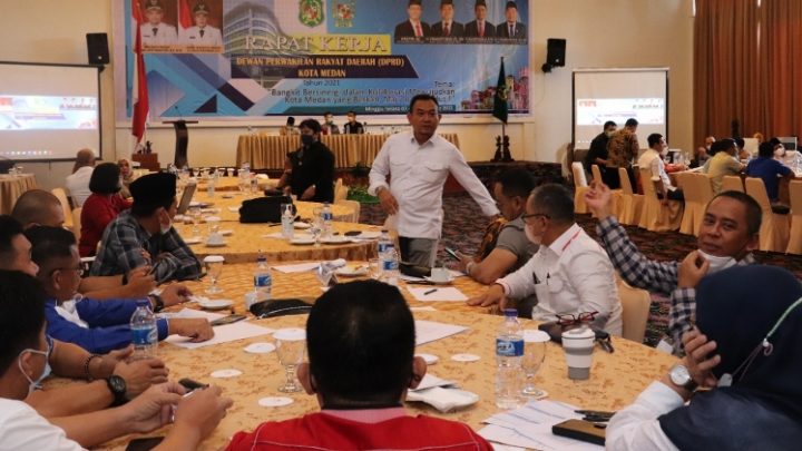 Hasyim Berharap Semua Anggota DPRD Medan Komitmen Laksanakan Hasil Raker