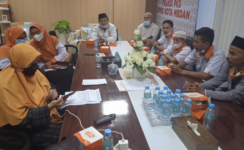 Dituding Penyebab Banjir, Warga Protes Pembangunan Bronjong Sungai di J City Dituding Penyebab Banjir, Warga Protes Pembangunan Bronjong Sungai di J City
