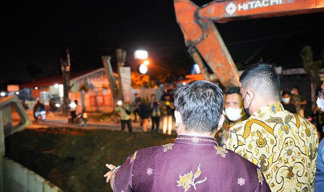 Usai Ditinjau Bobby Nasution, Pengerjaan Drainase di Jalan Sei Belutu Digenjot
