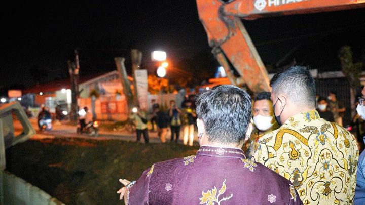 Usai Ditinjau Bobby Nasution, Pengerjaan Drainase di Jalan Sei Belutu Digenjot