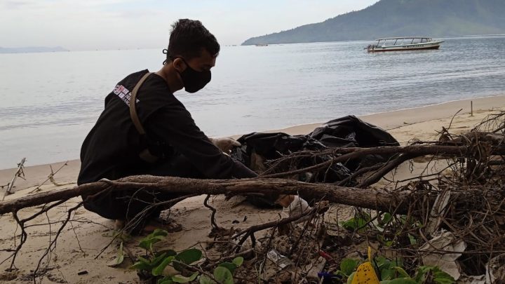 Peringati Hari Peduli Sampah Nasional 2022, KFC Indonesia Bersih Pantai dan Laut di 10 Povinsi