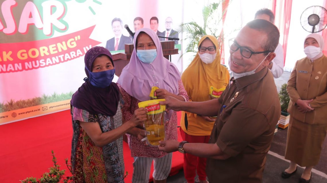 Pemko Medan Ajak PTPN 4 Kolaborasi Gelar Operasi Pasar Minyak Goreng Pemko Medan Ajak PTPN 4 Kolaborasi Gelar Operasi Pasar Minyak Goreng