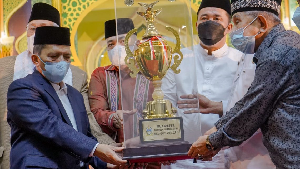 Kota Medan Juara Umum MTQ ke-38 Tahun 2022 Tingkat Provinsi Sumut Kota Medan Juara Umum MTQ ke-38 Tahun 2022 Tingkat Provinsi Sumut