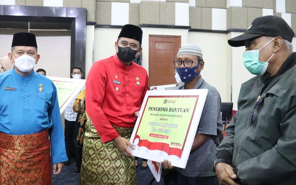 13.137 Warga Pelayan Masyarakat Medan Dapat Bantuan Dana Jasa Dari Bobby Nasution 13.137 Warga Pelayan Masyarakat Medan Dapat Bantuan Dana Jasa Dari Bobby Nasution
