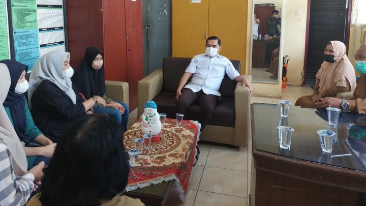 Guru Dituding Hina Siswa Miskin, Pimpinan DPRD Medan Kunjungi SMPN 28 