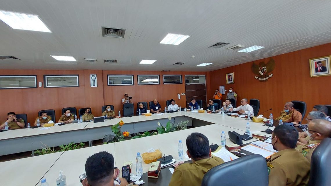 Komisi I Sepakati Perekrutan Kepling Bermasalah Diulang Komisi I Sepakati Perekrutan Kepling Bermasalah Diulang