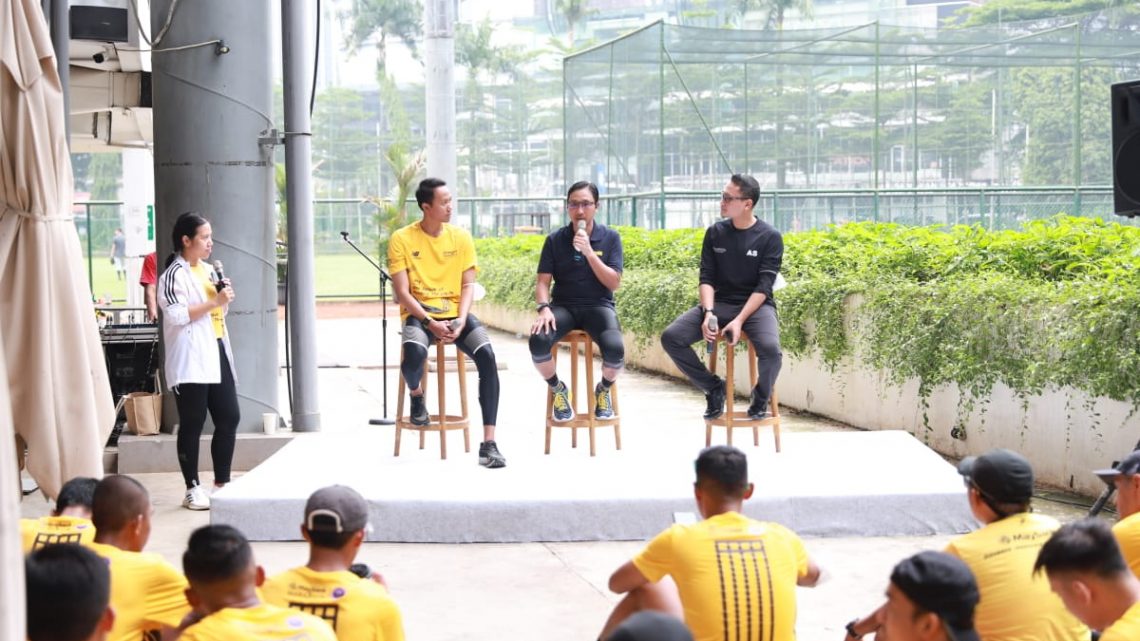 Maybank Marathon Ajak Pelari Pahami Pentingnya Latihan Fleksibilitas dan Mobilitas Maybank Marathon Ajak Pelari Pahami Pentingnya Latihan Fleksibilitas dan Mobilitas