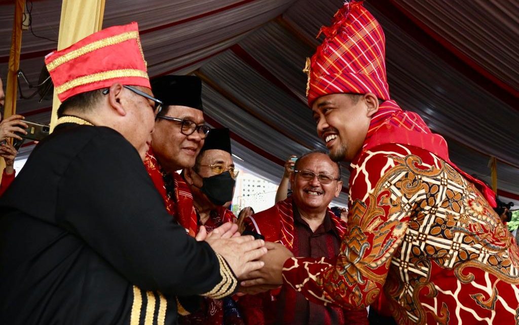 Sejumlah Tokoh Karo Dapat Penghargaan Guru Patimpus Sembiring Pelawi Award dari Bobby Nasution Sejumlah Tokoh Karo Dapat Penghargaan Guru Patimpus Sembiring Pelawi Award dari Bobby Nasution