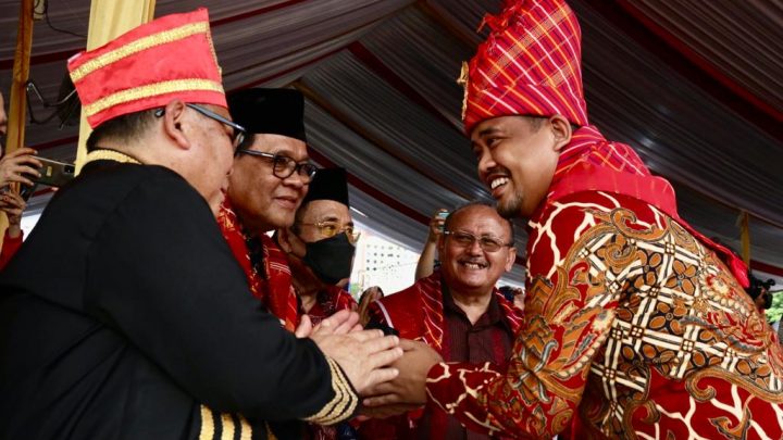 Sejumlah Tokoh Karo Dapat Penghargaan Guru Patimpus Sembiring Pelawi Award dari Bobby Nasution
