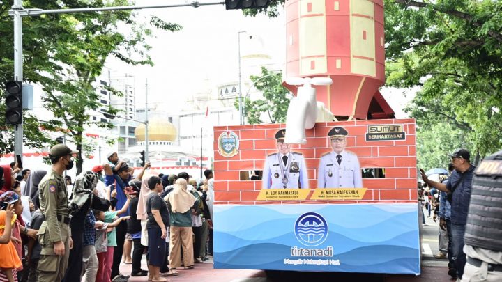 Dirut Perumda Tirtanadi Semarakkan Upacara HUT RI Pemprovsu Dengan Ikut Berpartisipasi Mobil Hias
