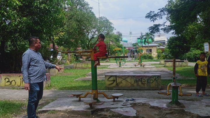 Edwin Minta Pemko Perbaiki RTH Taman Kota Sidodadi Medan Timur