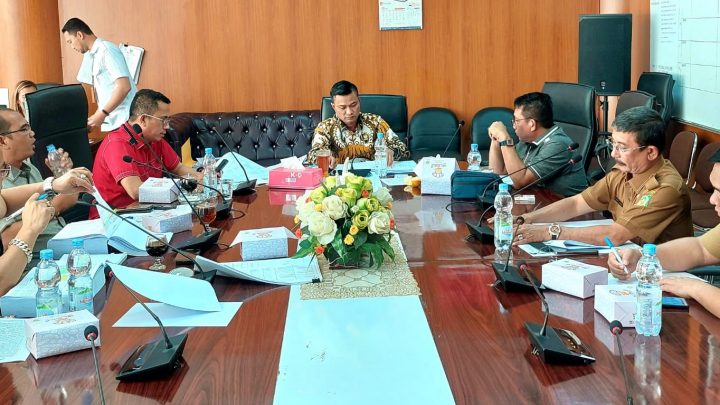 Dewan Usul Pembangunan Gapura Batas Kota Dilengkapi Sarana Promosi UMKM 