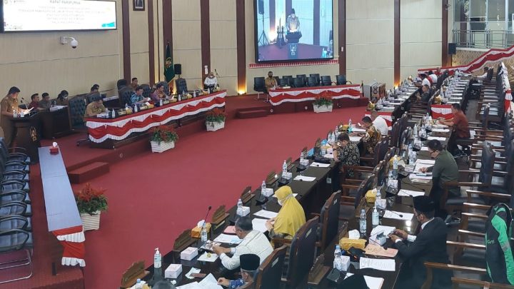 Walikota Medan Sampaikan Nota Jawaban Atas PU Fraksi DPRD Terhadap P-APBD TA 2022